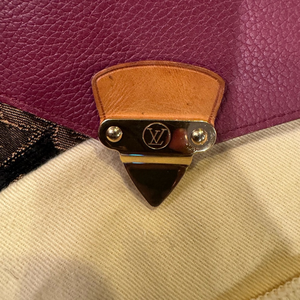 Louis Vuitton Monogrammed Cerise Pallas Long Wallet - Picture 2 of 16